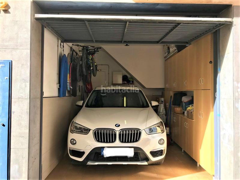 Foto 391a4c72-1b52-4979-8e35-d9633d2114d6. Semi detached house with heating parking in Centre Sant Boi de Llobregat