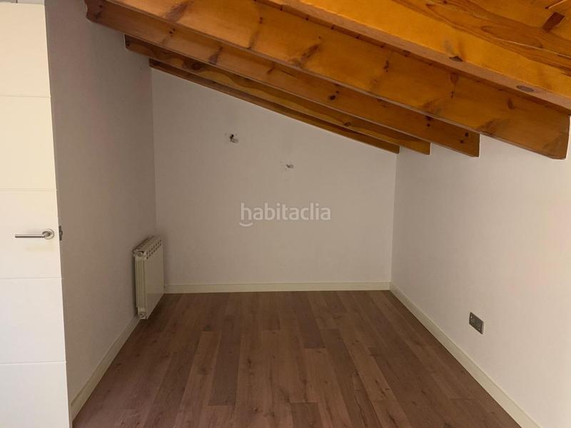 Foto 81d620a4-69e0-4cf7-8643-e153ad561985. Semi detached house with heating parking in Centre Sant Boi de Llobregat