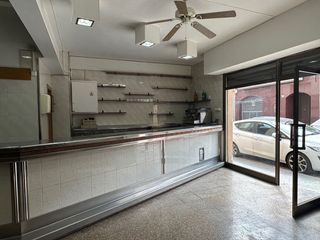 Local Comercial  Antonio gaudi. Bar en venta en marianao.