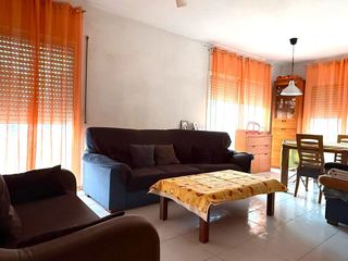 Casa adosada en Centre. Casa adosada en venta en casco antiguo, 3 dormitorios.