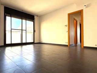 Pis a Sant Vicen� dels Horts. Piso en venta en centro, 3 dormitorios.