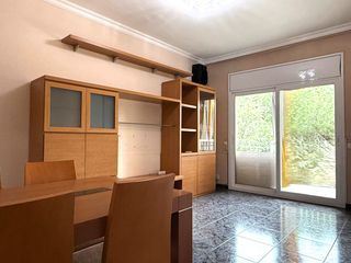 Appartamento in Vinyets-Molí Vell. Piso en venta en centre, 3 dormitorios.