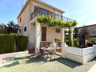 Haus in Torrelles de Foix. Casa en venta en torrelles de foix, 3 dormitorios.