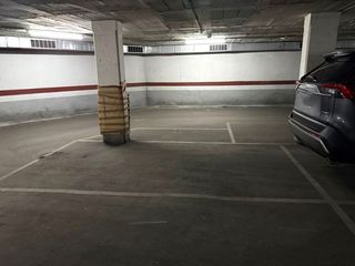 Autoparkplatz  Riera bastè. Aparcamiento en venta en centre.