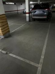 Aparcament cotxe a RIERA BASTÈ