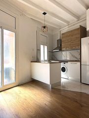 Pis a Centre. Piso en venta en casco antiguo, 2 dormitorios.