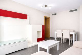 Appartement à Marianao. Piso en venta en marianao  zona alta, 2 dormitorios.