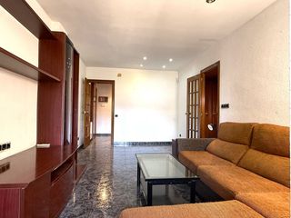 Appartamento in Marianao. Piso en venta en marianao  salesianos, 3 dormitorios.