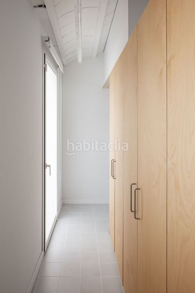 Foto bf42f2cf-850d-4261-b8c7-405325f0192a. Casa adossada amb calefacció a Centre Sant Boi de Llobregat