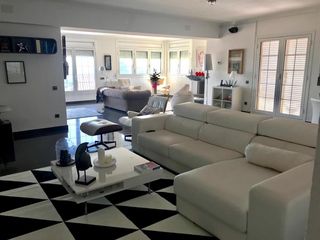 Casa a Marianao. Casa en venta en parque marianao, 5 dormitorios.