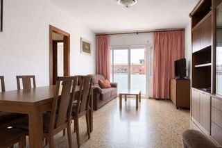 Appartement  Francesc macia. Piso en venta en vinyets  plaza catalunya, 4 dormitorios.