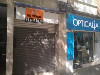 Local commercial à Carrer francesc macià 58. Zona centro