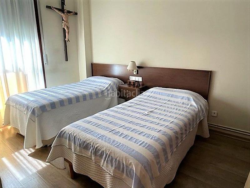 Foto 57fd2850-a51c-41c2-8649-ef834d2605a9. Casa a schiera con riscaldamento parcheggio in Centre Sant Boi de Llobregat