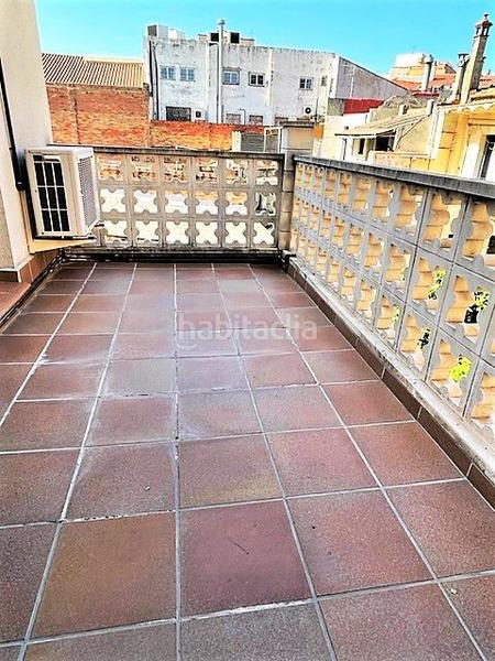 Foto 8ca2ea9a-f8f9-4c6f-96db-021ef941924a. Casa a schiera con riscaldamento parcheggio in Centre Sant Boi de Llobregat