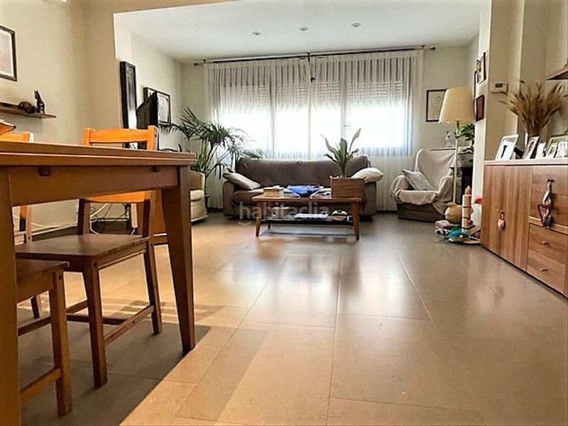 Foto d92534ee-2780-4586-984c-d88a4b72bd1f. Casa a schiera con riscaldamento parcheggio in Centre Sant Boi de Llobregat