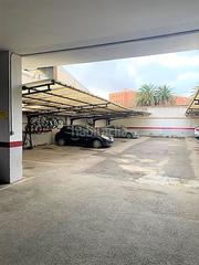 Parking voiture à Doctor antoni pujadas, 14 14. Aparcamiento en venta en centre.