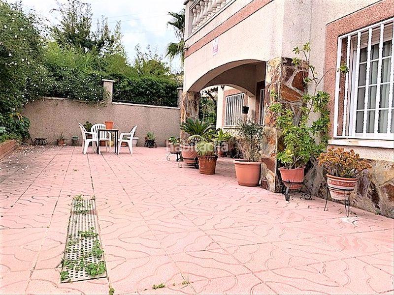 Foto ab95d14a-ecb7-4bdd-b93f-e324b6aa3db5. Casa con riscaldamento parcheggio in Marianao Sant Boi de Llobregat