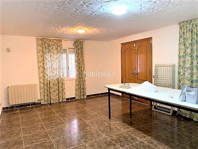 Foto d58bb4db-ead8-4c2b-8dc7-7b11ea600131. Casa con riscaldamento parcheggio in Marianao Sant Boi de Llobregat