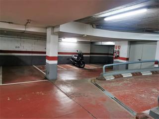 Car parking in Centre. Aparcamiento en venta en centre.