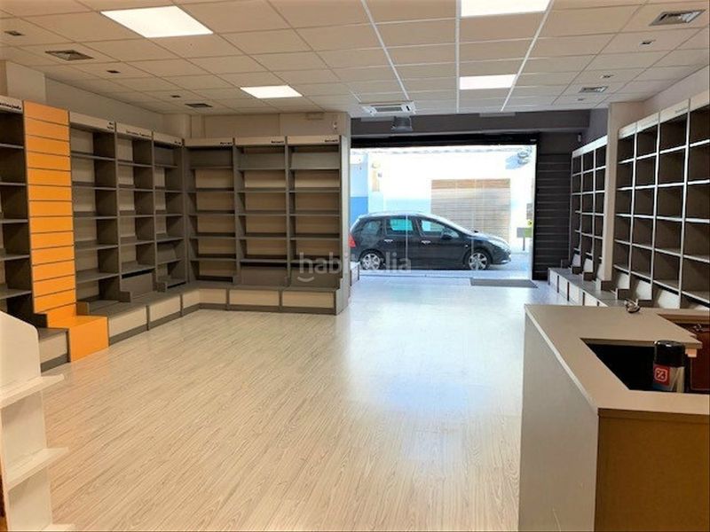 Foto d4cc8f9c-84c9-435c-a4f8-c6adb71b364c. Local comercial amb calefacció a Centre Sant Boi de Llobregat