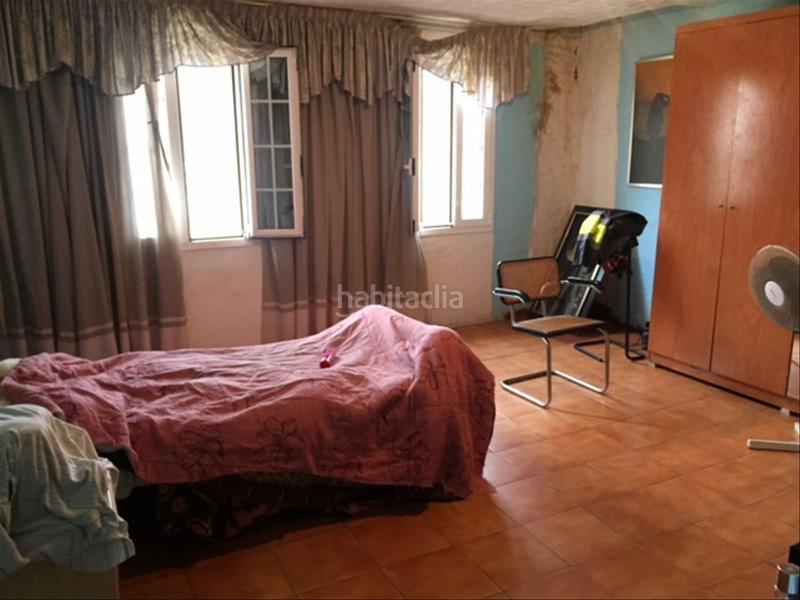 Foto 352e2dbe-9adf-4a54-b34e-8edf4f56578c. House with parking in Marianao Sant Boi de Llobregat