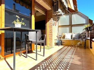 Casa adossada a Vinyets-Molí Vell. Casa adosada en venta en vinyets  molí vell, 4 dormitorios.