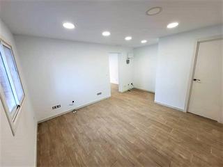 Lloguer Local Comercial a Centre. Local com. en alquiler en centre.
