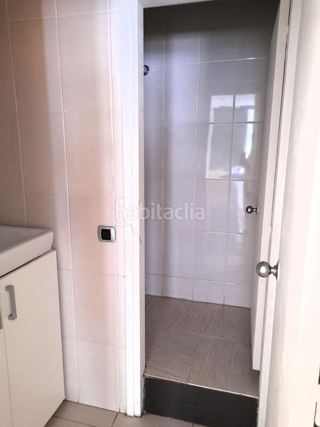 Foto 3b2d01fa-0a5a-4724-9166-4a6170820132. Lloguer local comercial a mossen jacinto verdaguer 45 a Sant Boi de Llobregat