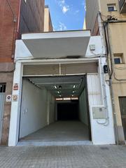 Rent Business premise in Sant joan bosco 54. Local com. en alquiler en vinyets  molí vell, 2 despachos.