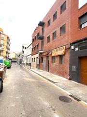 Pis a Salvat papasseit 39. Piso en venta en centre, 1 dormitorio.