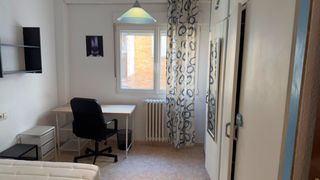 Lloguer Pis  Calle martínez de la rosa. Estupendo piso de 3 dormitorios y 2 baños en zona ciencias, plaz