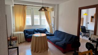 Miete Etagenwohnung  Calle martínez de la rosa. Estupendo piso de 3 dormitorios y 2 baños en zona ciencias, plaz