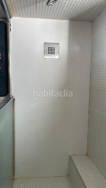 Foto e241d3a2-8f60-4b3d-a4e2-fc59b2bac993. Alquiler piso bonito piso de 3 dormitorios y 1 baño en zona centro, con reforma reciente y todo exterior, ven a verlo te encantara!!!! en Granada