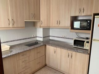 Rent Flat  Calle martínez de la rosa. Bonito piso de 3 dormitorios en zona ciencias, con calefacción c