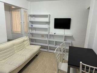 Affitto Appartamento in Calle ángel barrios 8. Estupendo piso de 3 dormitorios, zona facultades, camino de rond