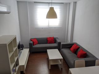 Rent Flat  Calle fuente nueva. Precioso piso de 3 dormitorios y 1 baño situado en zona san juan
