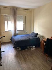 Lloguer Pis  Calle martínez de la rosa. Bonito piso de 3 dormitorios en plaza einstein, ideal para estud
