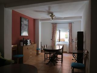 Rent Flat  Calle ángel barrios. Precioso piso en zona camino de ronda de 3 dormitorios con calef