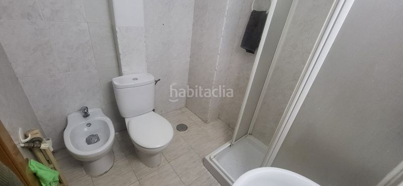 Foto c7e30bde-aa09-4a32-a87a-3b23bf65fb62. Alquiler piso 1 habitacion libre solo para chicas!!! en piso para estudiantes curso 26-27, en Granada