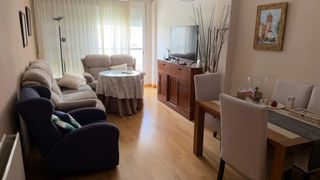 Rent Flat  Avenida de juventudes musicales. Precioso piso de 3 dormitorios y 2 baños, en zona parque almunia