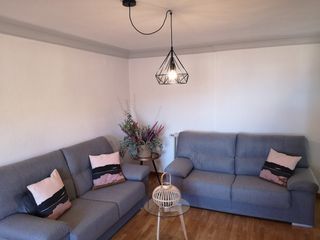 Lloguer Pis a Calle melchor almagro 16. Precioso atico de 4 dormitorios y 2 baños en zona gran capitán-f