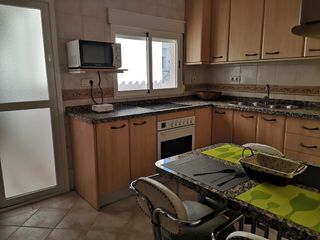 Affitto Appartamento in Calle melchor almagro 16. Precioso çatico de 4 dormitorios y 2 baños en zona gran capitán-
