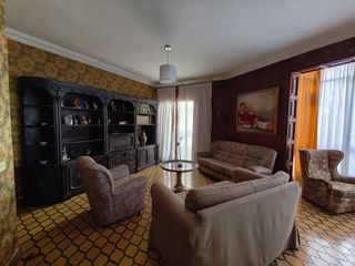 Etagenwohnung in Camí de Ses Vinyes. 1º piso con ascensor en mahón