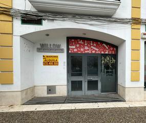 Affitto Locale commerciale in A-351 65. Alquiler • local comercial • osuna