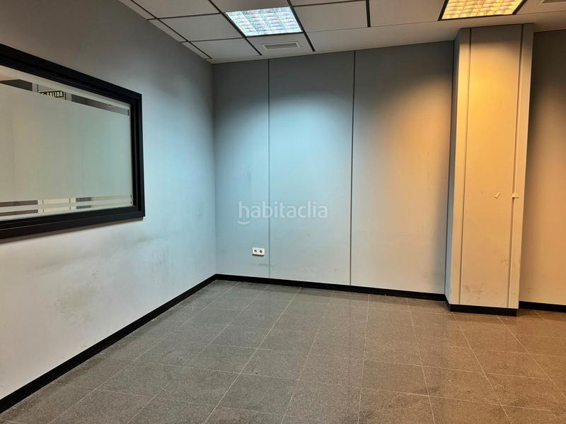 Foto 579327ea-c6e0-46a5-8523-6bbc464d9e54. Location local commercial dans a-351 65 dans Osuna