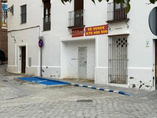 Local commercial à Osuna. Venta • local comercial • osuna