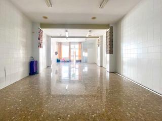 Lloguer Local Comercial  Calle sor angela de la cruz. Alquiler · local comercial · estepa centro