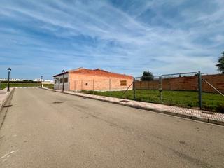 Terreno residencial en Pedrera. Venta · solar urbano · pedrera