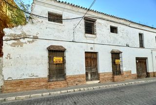 Haus in Calle carmen 21. Venta • solar urbano • osuna