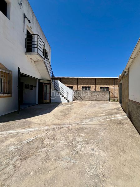 Foto 1d82ec0f-8e07-4256-ba34-c8d68ab467c0. Masia amb piscina a Estepa